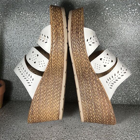 Patrizia By Spring Step Faux White Leather Wedge Sandals Shoes Size 10 - Picture 4 of 7